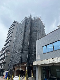 ビルの足場工事